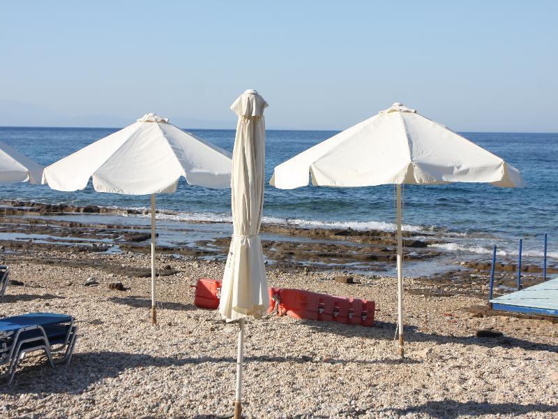Pebble Beach Hotel Plomari Ngoại thất bức ảnh