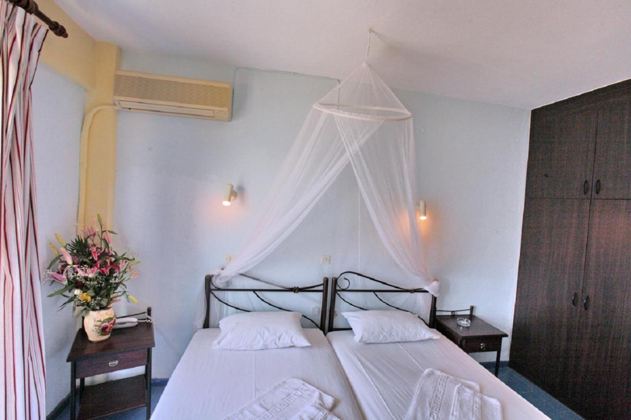 Pebble Beach Hotel Plomari Ngoại thất bức ảnh