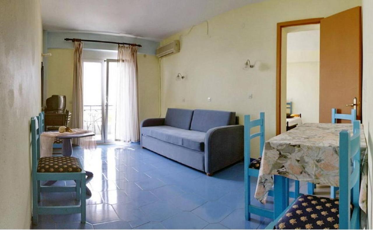 Pebble Beach Hotel Plomari Ngoại thất bức ảnh