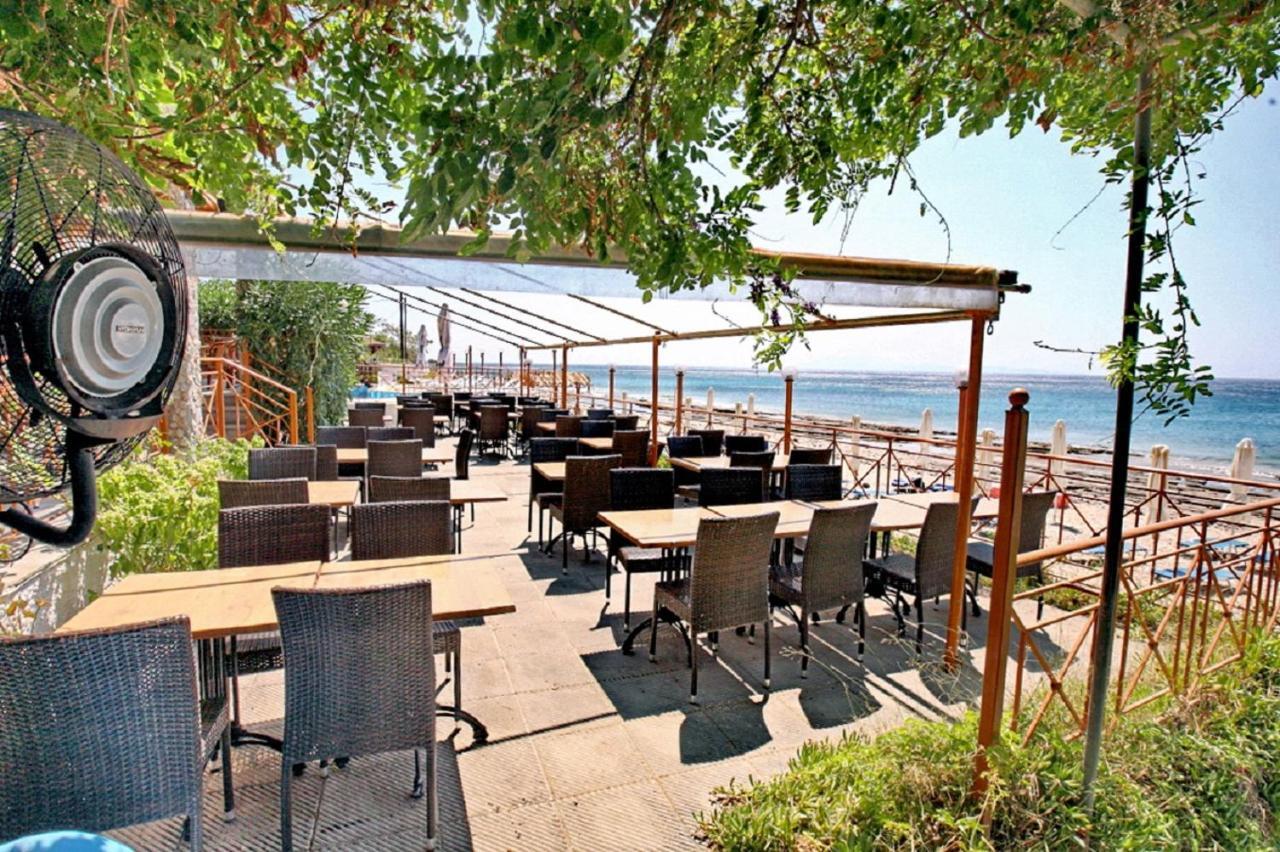 Pebble Beach Hotel Plomari Ngoại thất bức ảnh