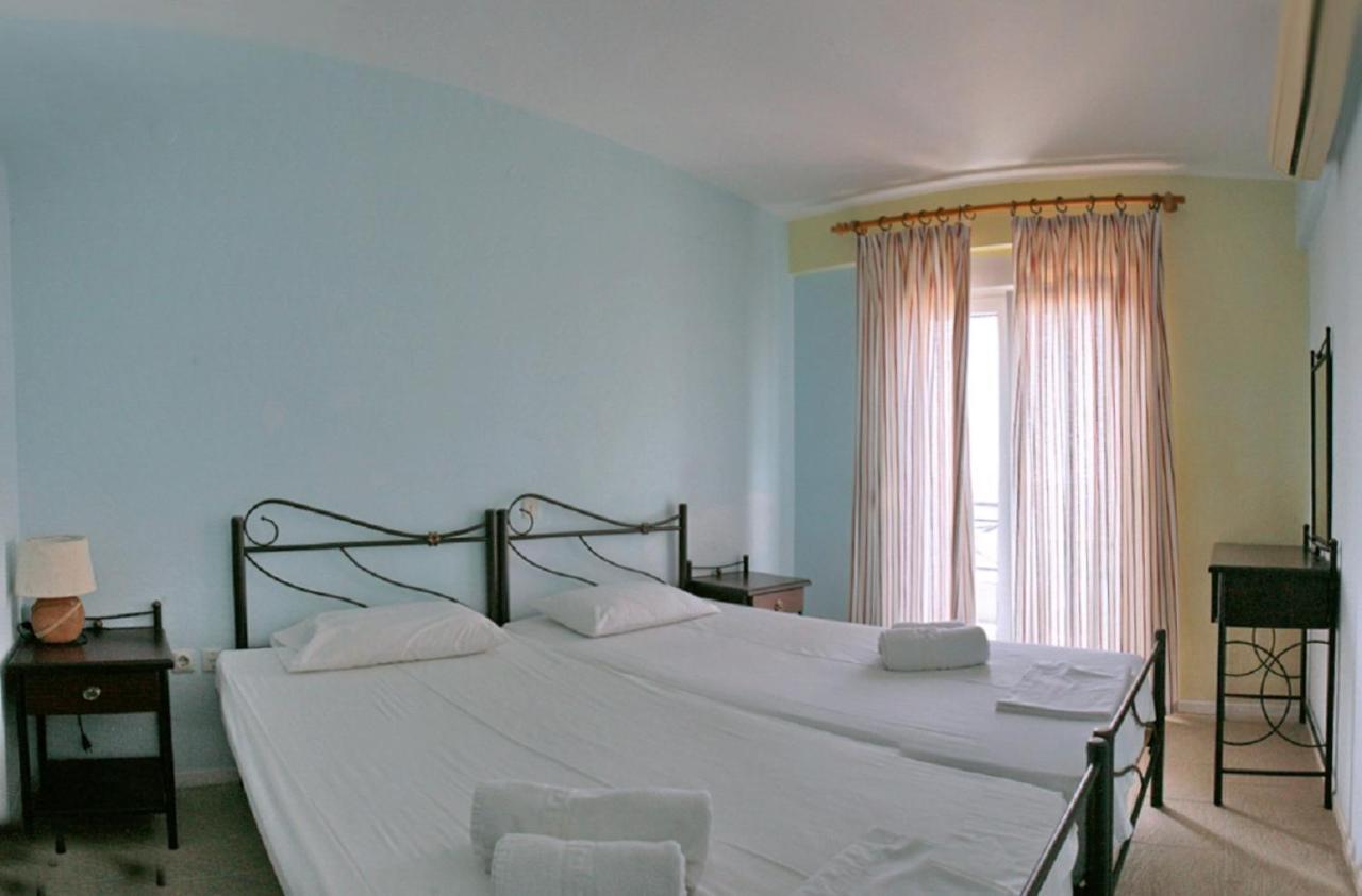 Pebble Beach Hotel Plomari Ngoại thất bức ảnh