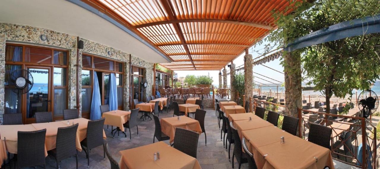 Pebble Beach Hotel Plomari Ngoại thất bức ảnh
